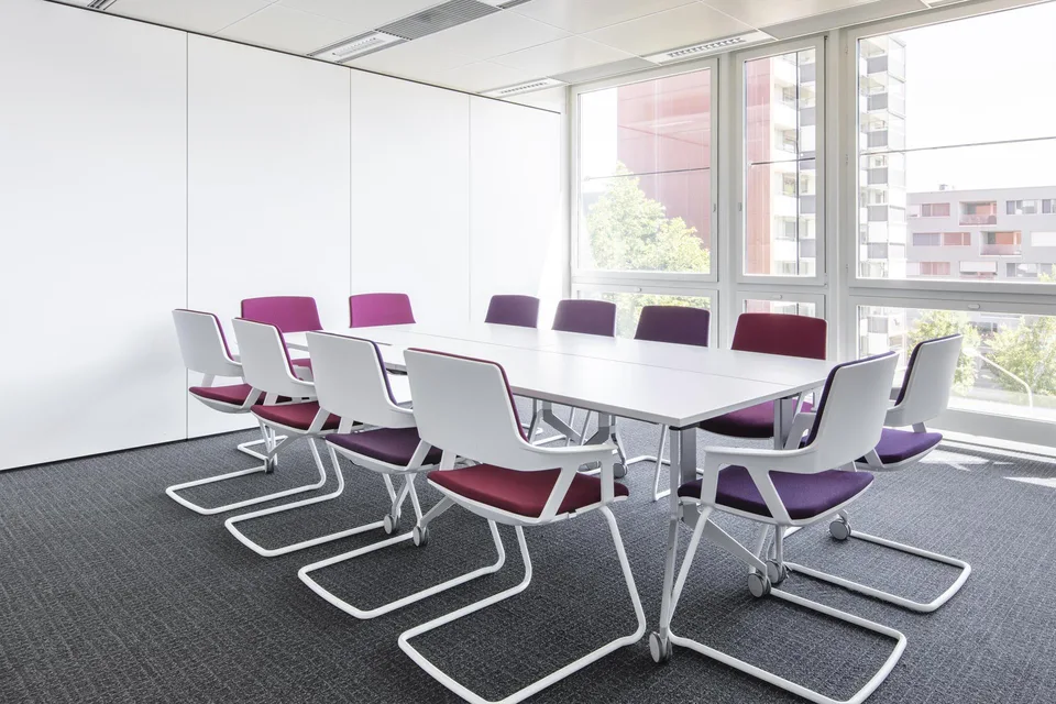 Eigener Schreibtisch in Regus Baarerstrasse