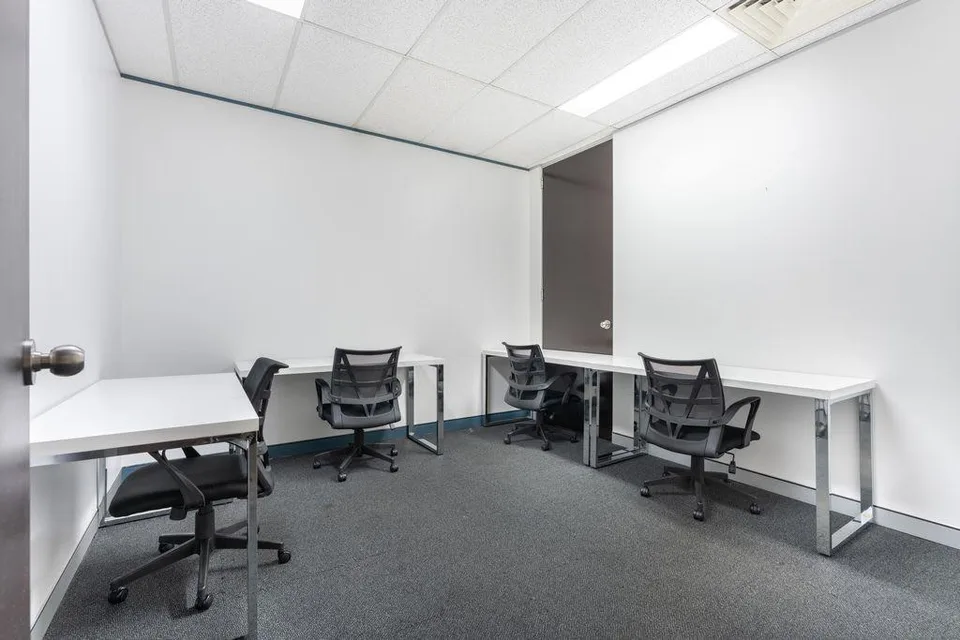 Bureau privé pour 15 à Regus Versoix Station Lakeside