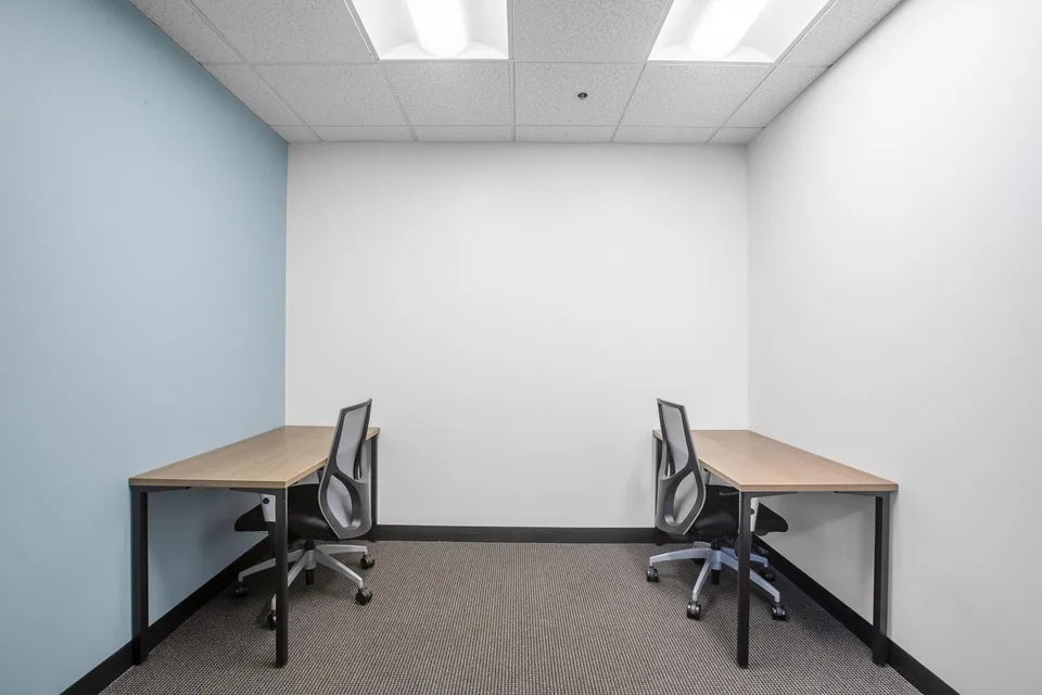 Bureau privé pour 3 à Regus Versoix Station Lakeside