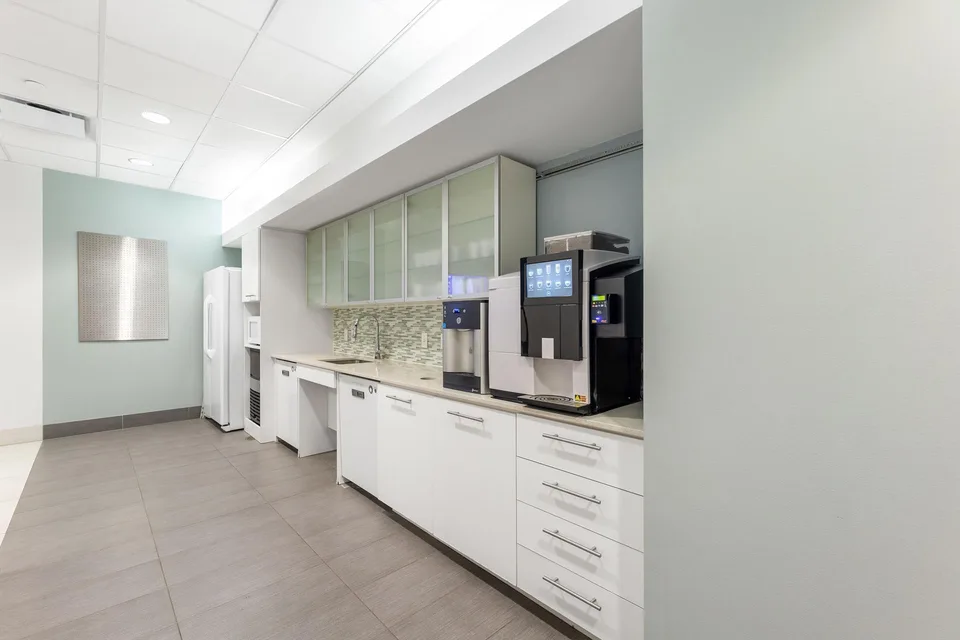 Bureau privé pour 2 à Regus Versoix Station Lakeside
