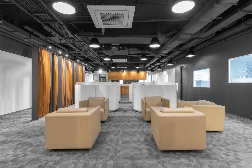 Bureau privé pour 4 à Regus Rhone 8