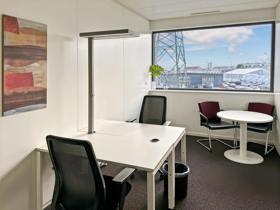 Bureau privé pour 3 à Regus Business Park