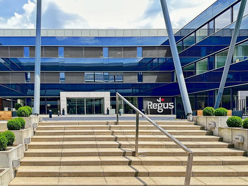 Bureau privé pour 2 à Regus Business Park