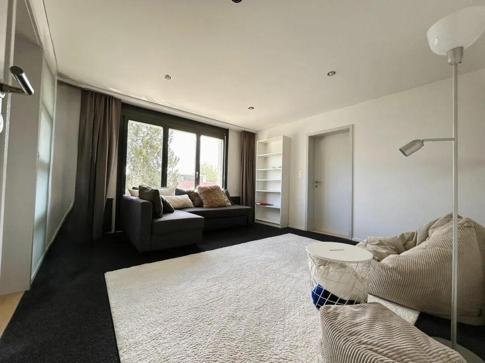 Charme trifft Sonne: Ihr neues Zuhause mit Terrasse...