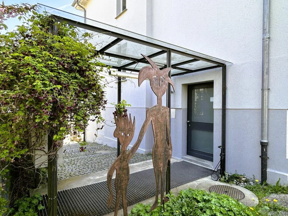 Charme trifft Sonne: Ihr neues Zuhause mit Terrasse...