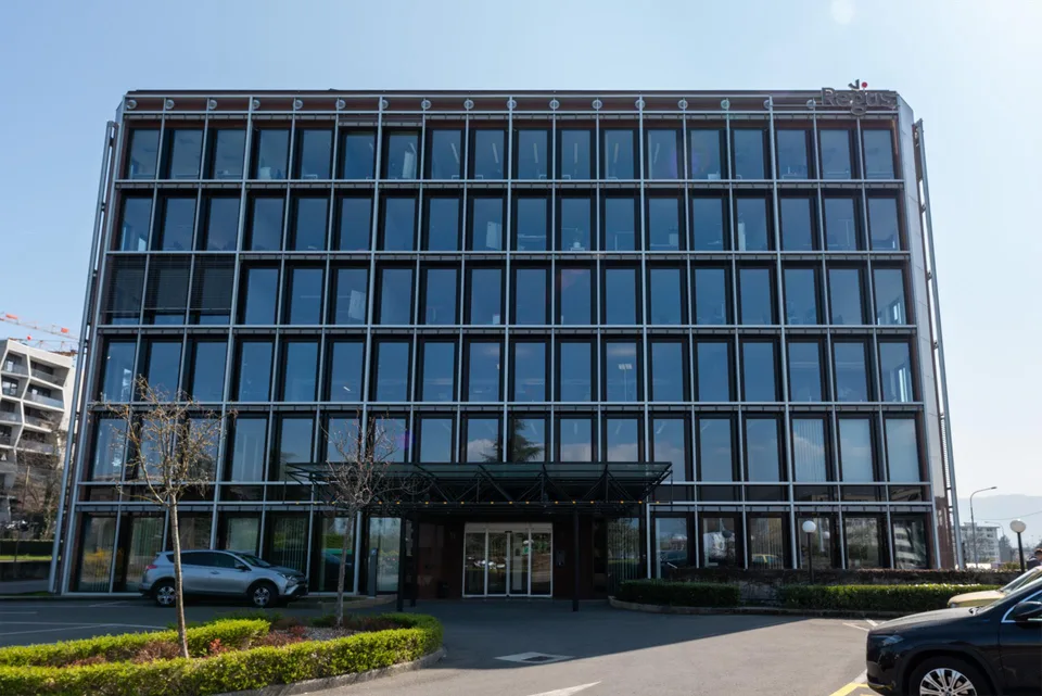 Bureau privé pour 4 à Regus Balexert Tower