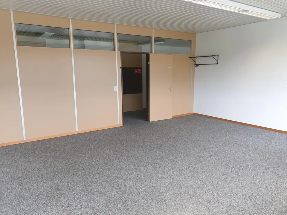 Helle Bürofläche per sofort zu vermieten