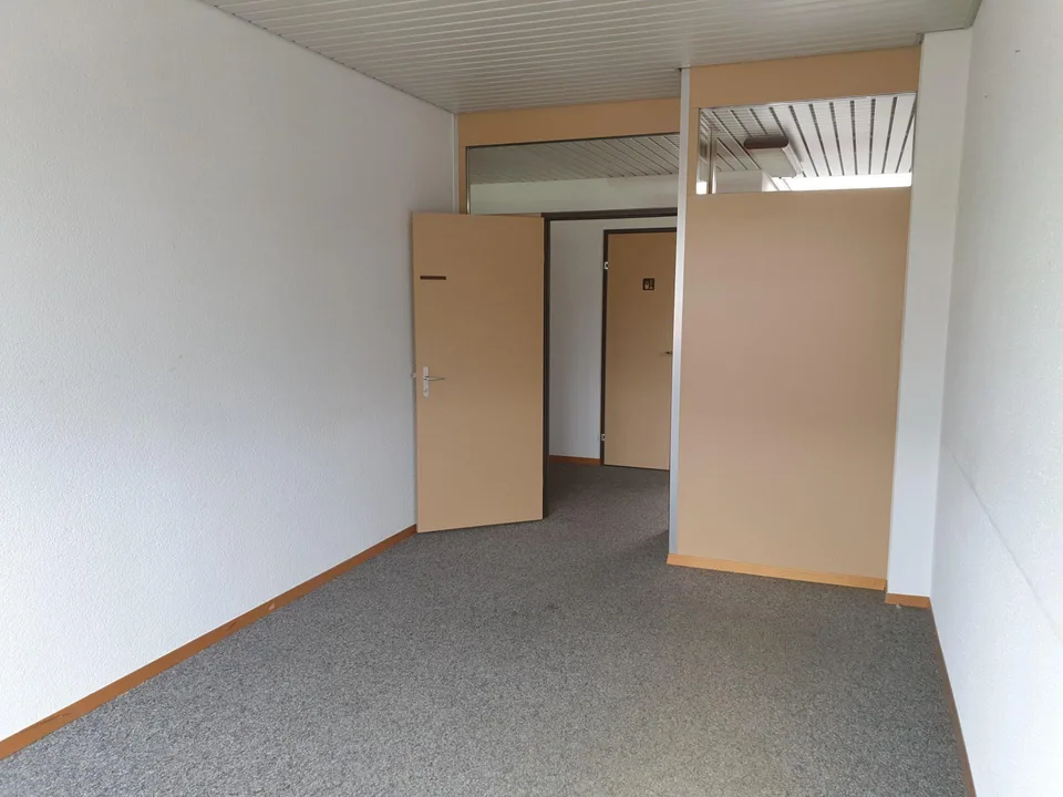Helle Bürofläche per sofort zu vermieten