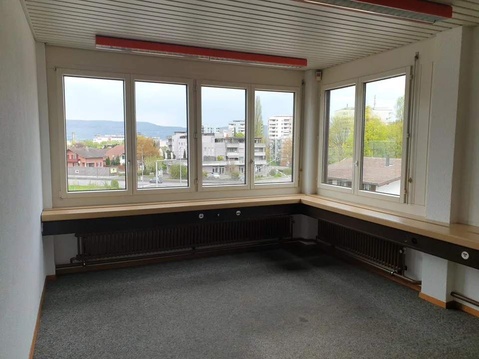 Helle Bürofläche per sofort zu vermieten
