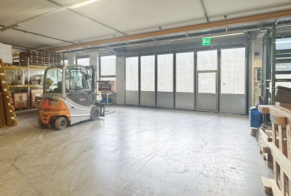 ca. 100m² - Gewerbe-/Lagerfläche mit direkter Anlieferung & idealer...