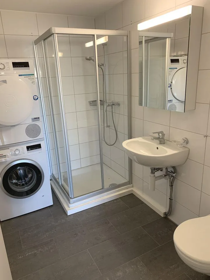 Lichtdurchflutete Wohnung an ruhiger Lage