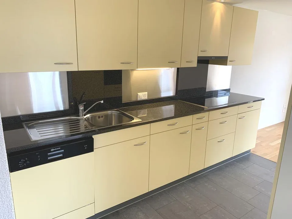 Lichtdurchflutete Wohnung an ruhiger Lage