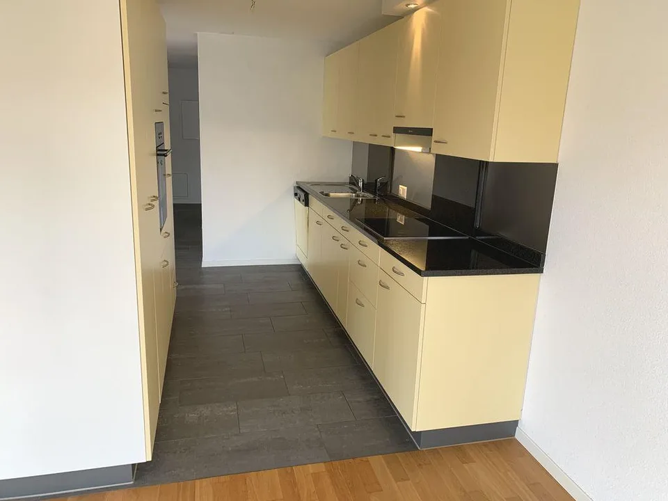 Lichtdurchflutete Wohnung an ruhiger Lage