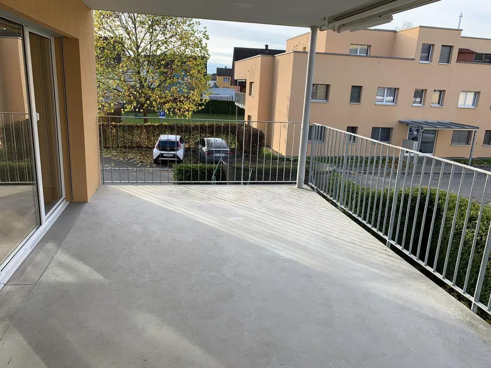 Lichtdurchflutete Wohnung an ruhiger Lage