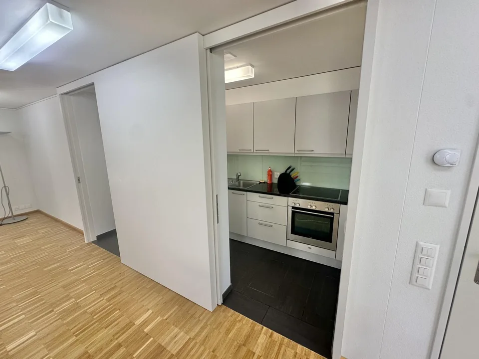 Helle Gewerbe- / Praxisfläche 78 m² an bester Lage in Pfeffingen