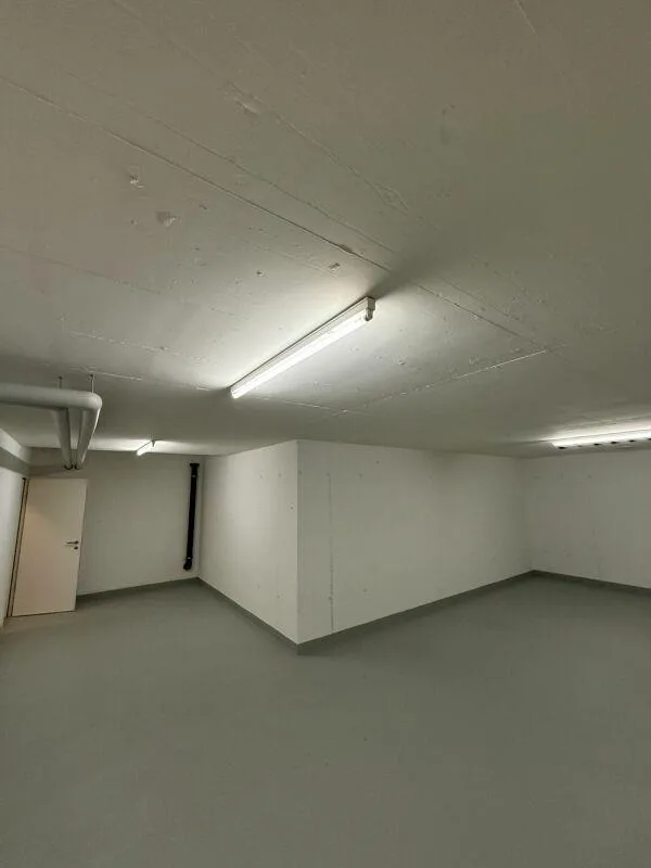 Hochwertig ausgebaute Bürofläche an zentraler Lage - sofort bezugsb... – Foto 8 von 11