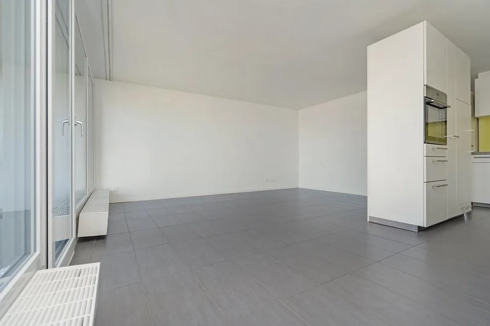 Helle 4.5-Zimmer-Wohnung mit Balkon und Aussicht!
