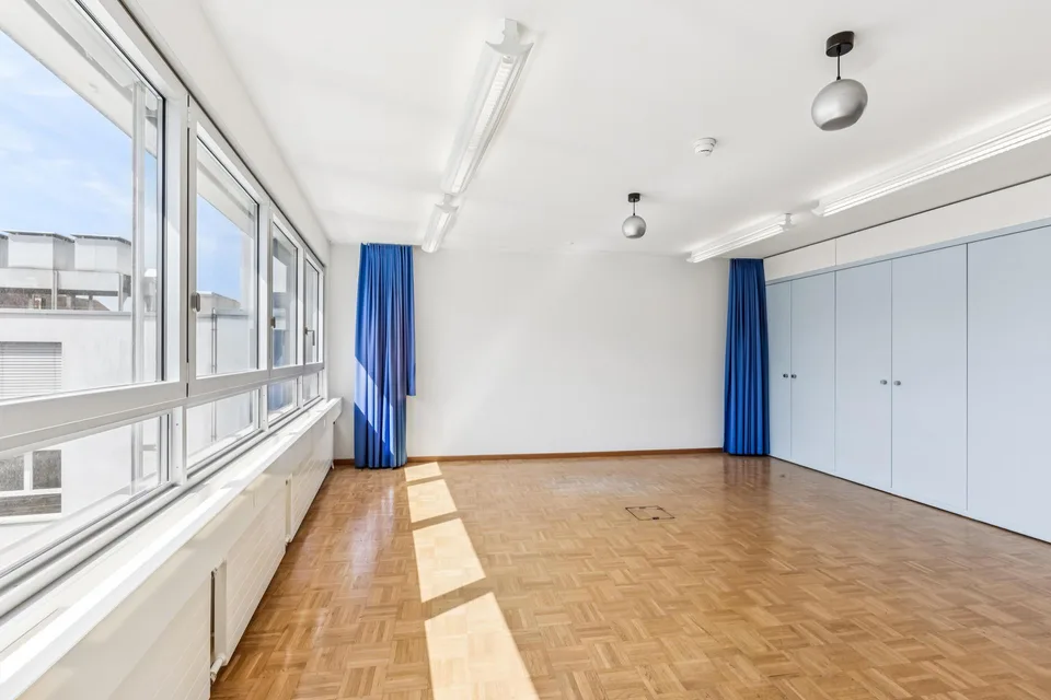 Gewerbe in Biel/Bienne – Foto 8 von 9