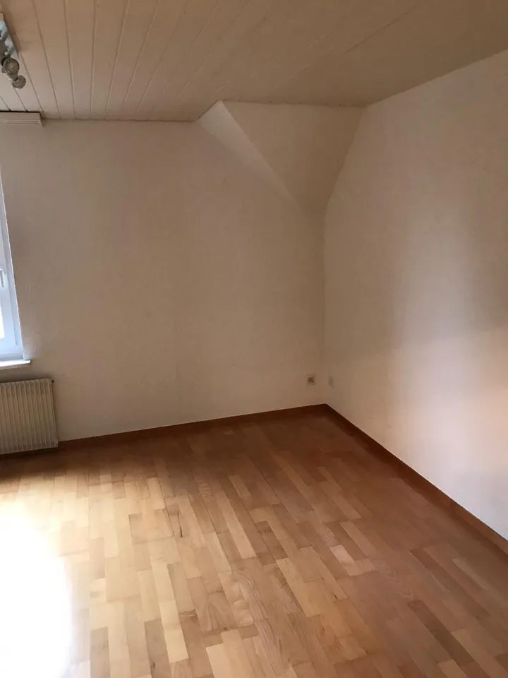 Schöne, zentral gelegene 3.5-Zimmer-Wohnung zu vermieten – Foto 10 von 10