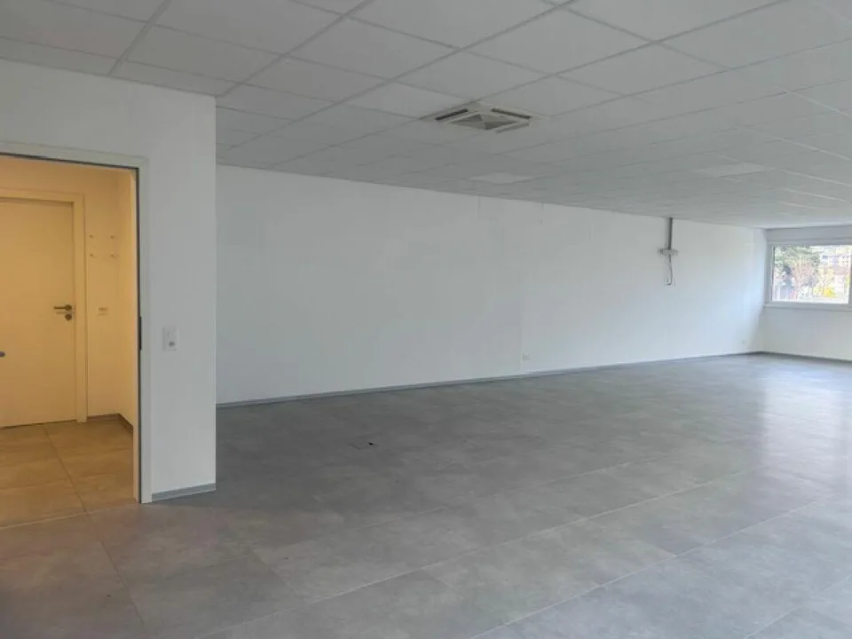 UFFICI E SPAZI COMMERCIALI IN MODERNO STABILE – foto 12 di 18