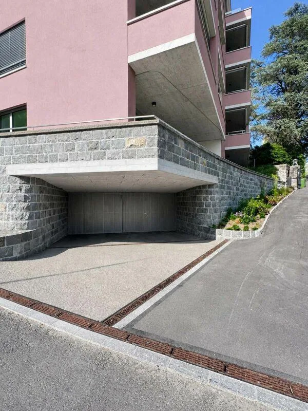 Tiefgaragenparkplätze zu vermieten