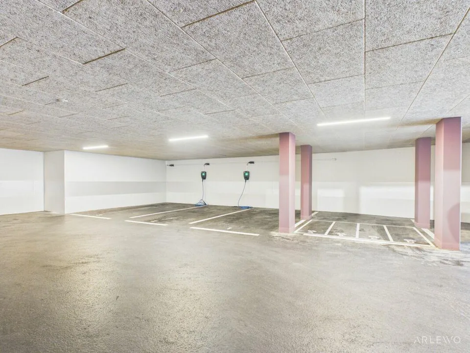 Tiefgaragenparkplätze zu vermieten