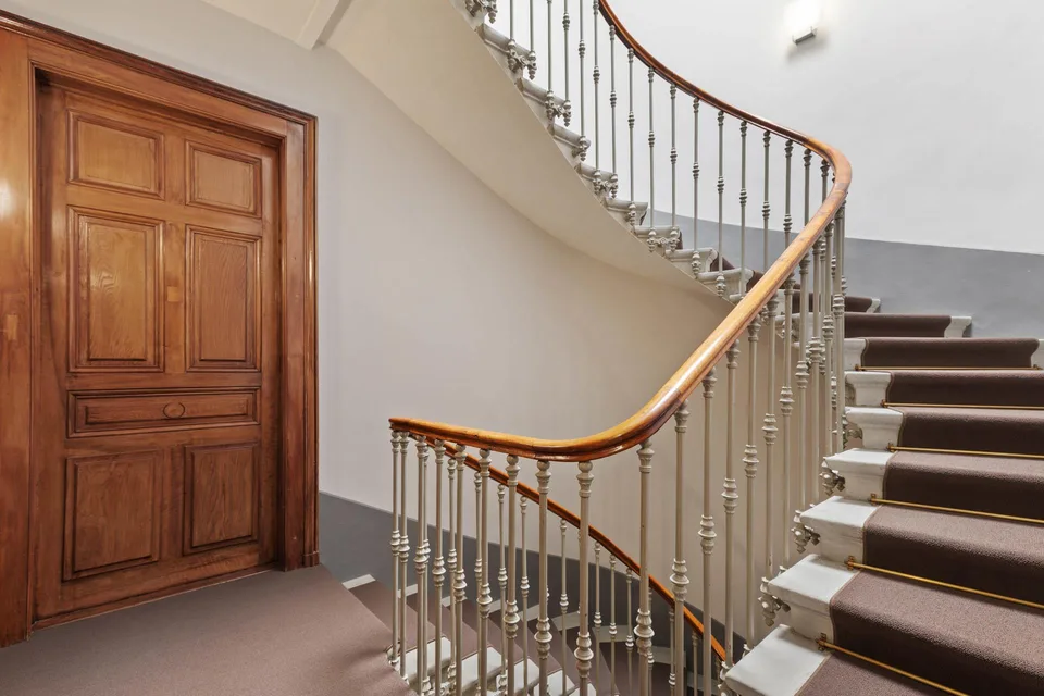 Bureau de prestige, proximité immédiate du Parc des Bastions – foto 10 di 12