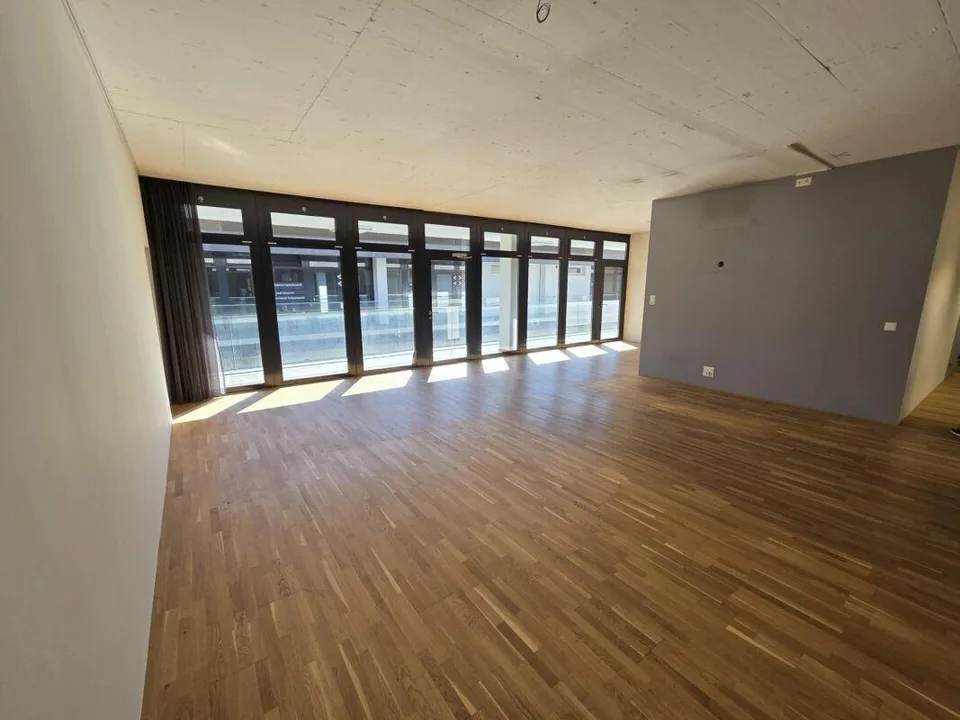Grosser Raum zu vermieten - ideal für Yoga, Tanzschule, Fitness & W...