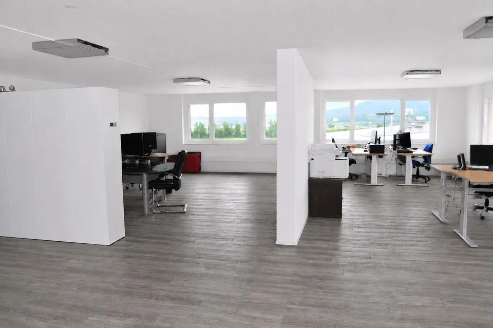 Attraktive Gewerbeflächen im 1. Obergeschoss