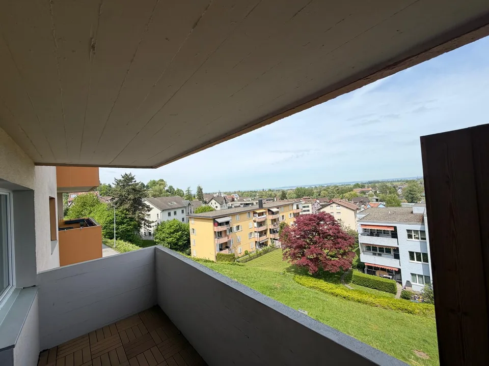 Moderne und helle Wohnung in Rheineck mit Weitsicht, Balkon & Garage