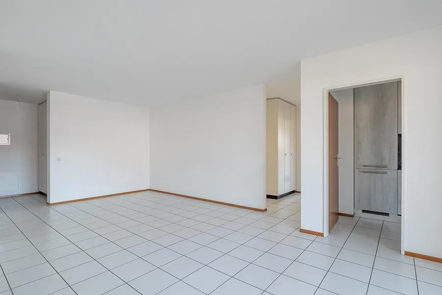 3.5 LOCALI CON VISTA LAGO A SAN NAZZARO
