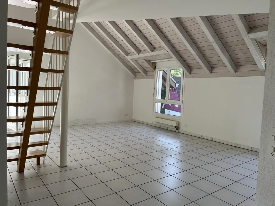 Schöne, helle 3.5 Zimmerwohnung mit grosser Galerie