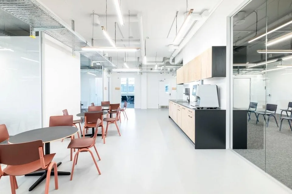 Vollausgestattete, flexible Laborflächen im Life-Science Hub Reinach