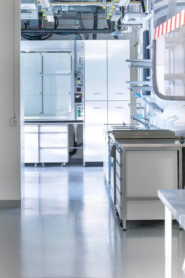 Vollausgestattete, flexible Laborflächen im Life-Science Hub Reinach