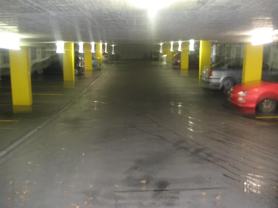 Parkplätze in Tiefgarage