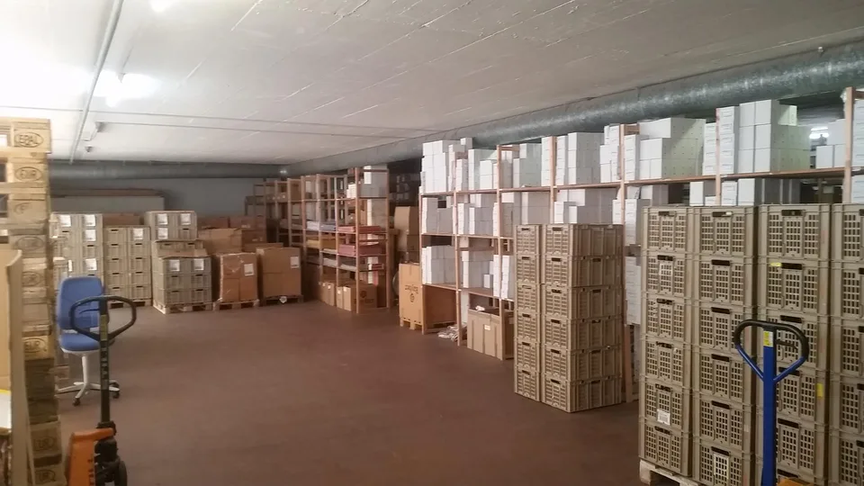 Büro und oder Gewerberäumlichkeiten