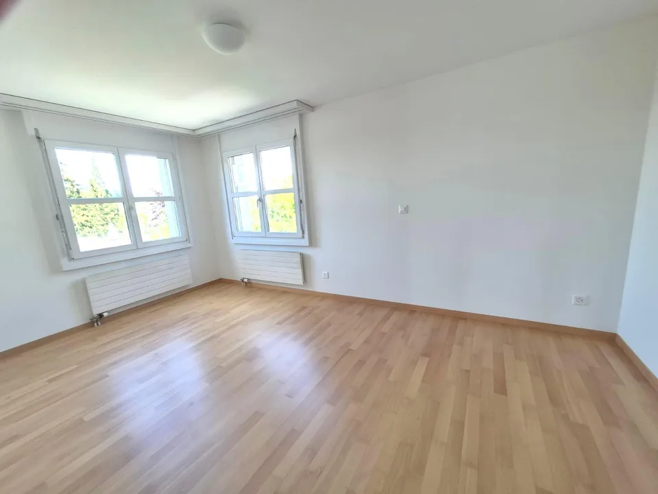 Zentrale, gemütliche 2-Zimmerwohnung  mit Sicht ins Grüne