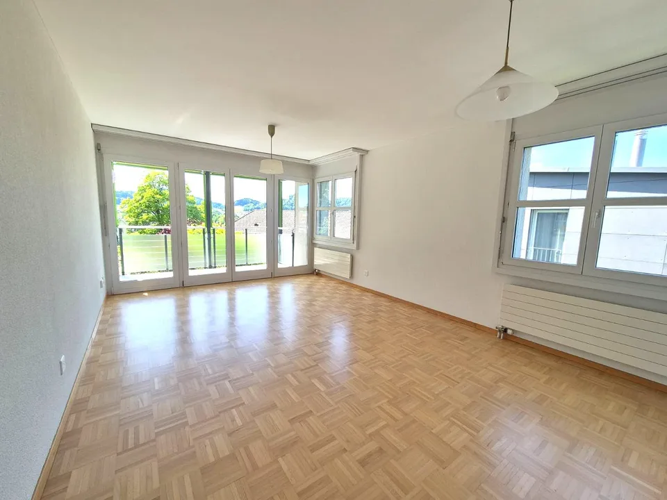 Zentrale, gemütliche 2-Zimmerwohnung  mit Sicht ins Grüne