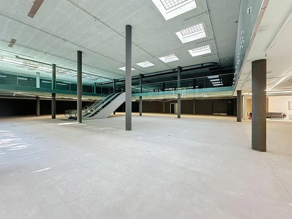 Surface unique de 2'500 m², divisible, au centre de Lausanne
