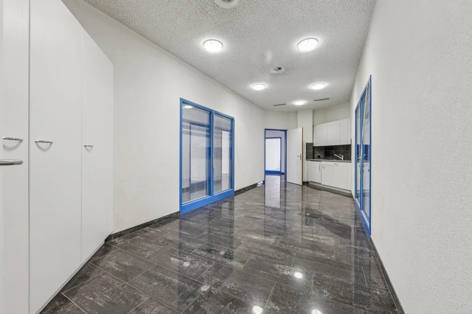 Einziehen statt ausbauen: Bürofläche zwischen Zürich & Basel – foto 9 di 13