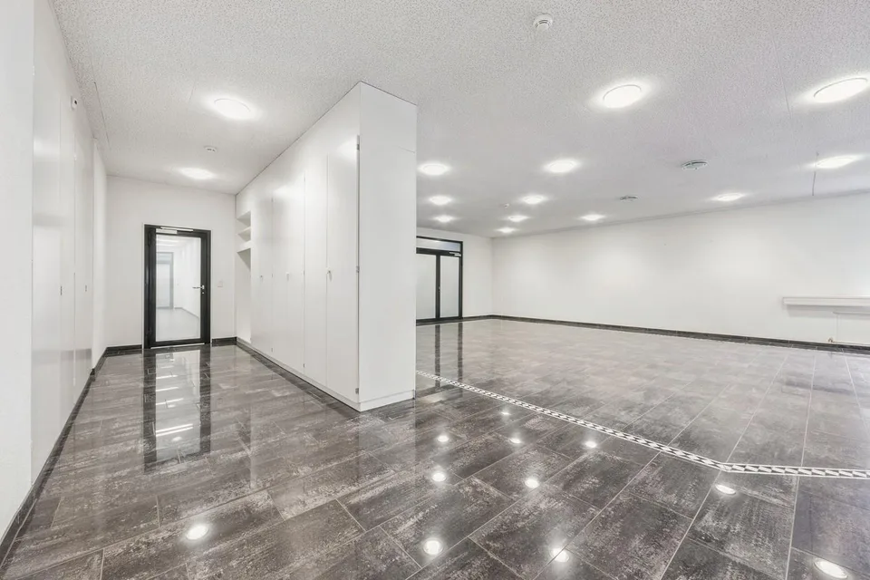 Einziehen statt ausbauen: Bürofläche zwischen Zürich & Basel – foto 7 di 13