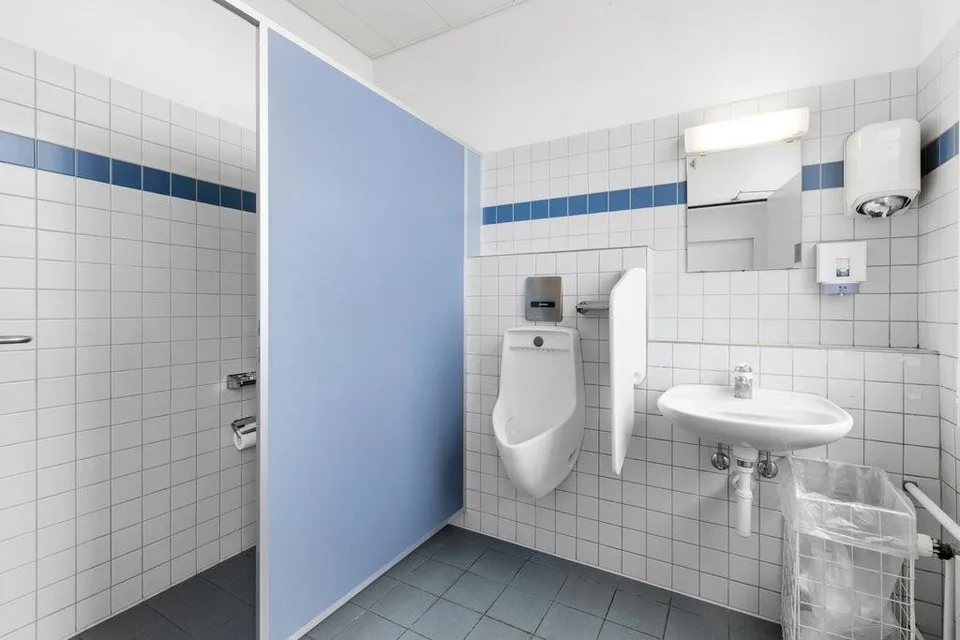 Bereit für Ihren Neustart ! Ausgebaute Bürofläche im 4. Obergeschoss