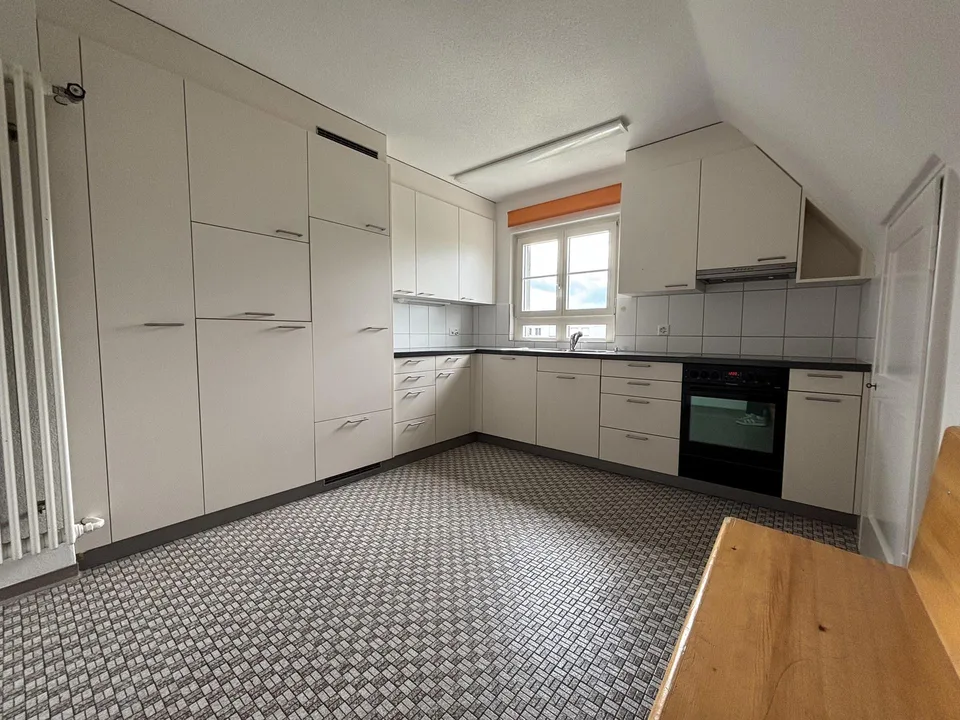 5.5 Zimmerwohnung in schöner Villa
