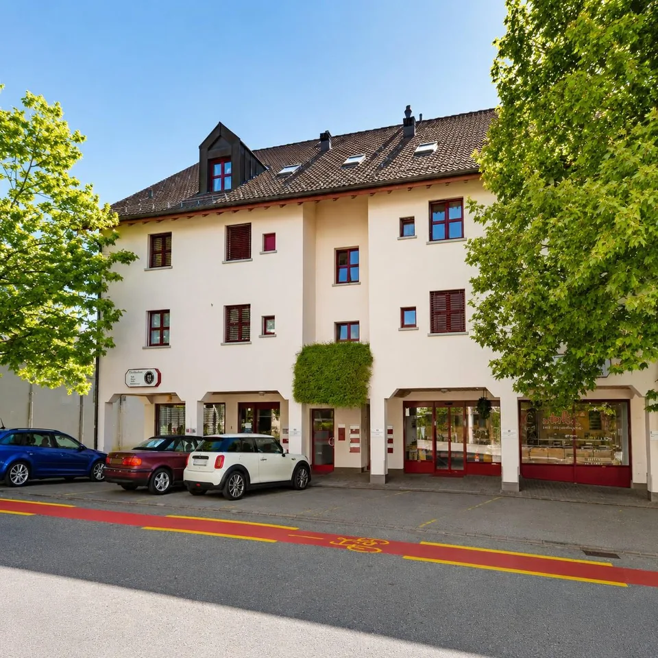 Praxis-/Büro-/Verkaufsfläche im Zentrum von Männedorf