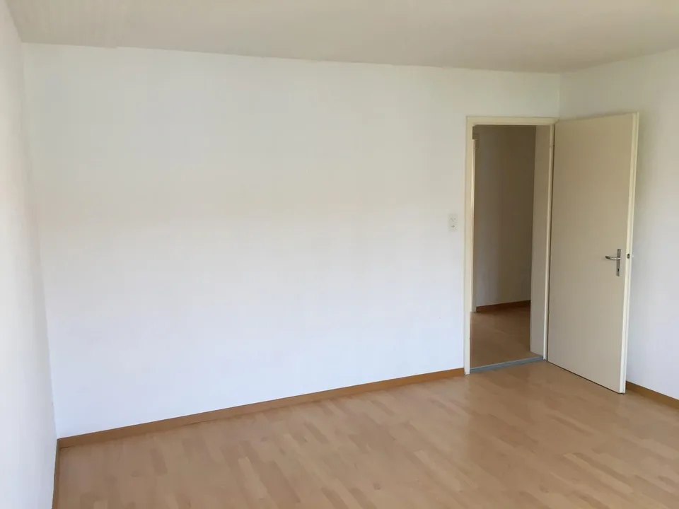 Schöne 3.5-Zimmerwohnung gegenüber Coop Bäregg