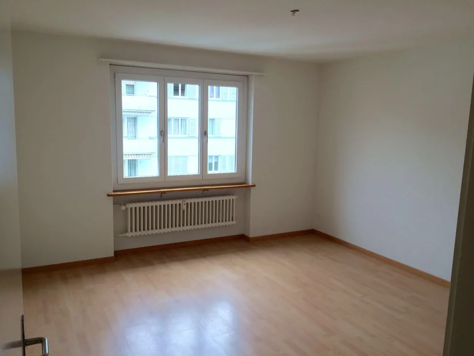 Schöne 3.5-Zimmerwohnung gegenüber Coop Bäregg