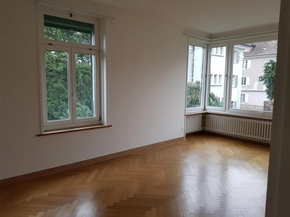 riesige herrschaftliche 3½-ZR Stadt-Wohnung mit  Balkon und Garten