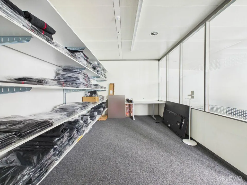 Helle und praktische Bürofläche in Autobahnnähe – Foto 7 von 8