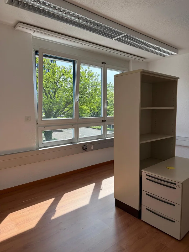 Moderne Büroräume in Pratteln (5 Zimmer) - sofort verfügbar