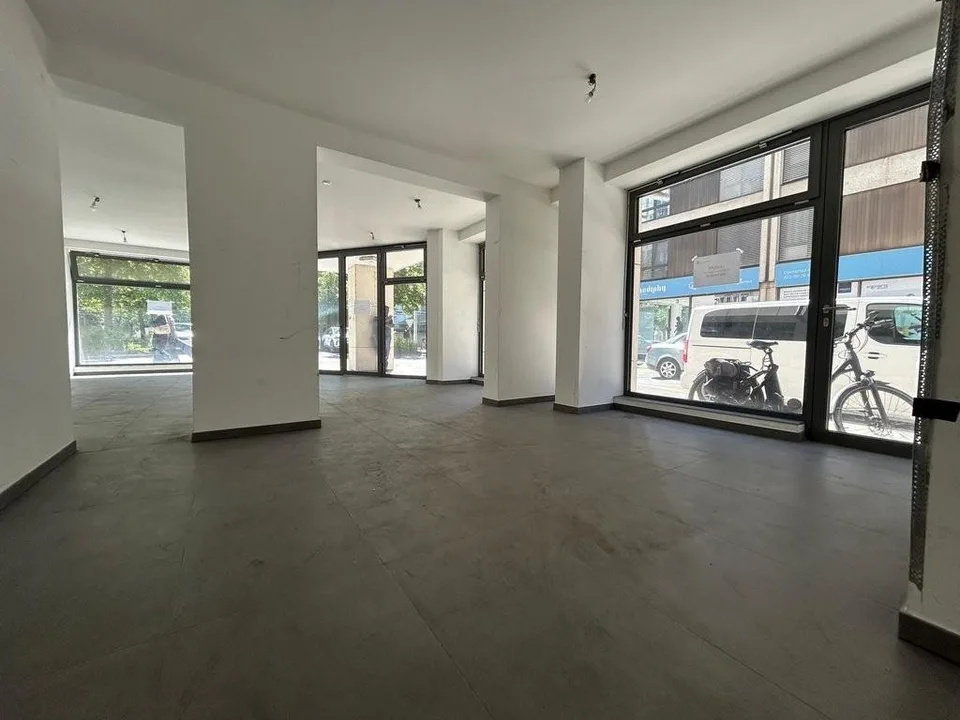 Arcade de 177 m2 à louer